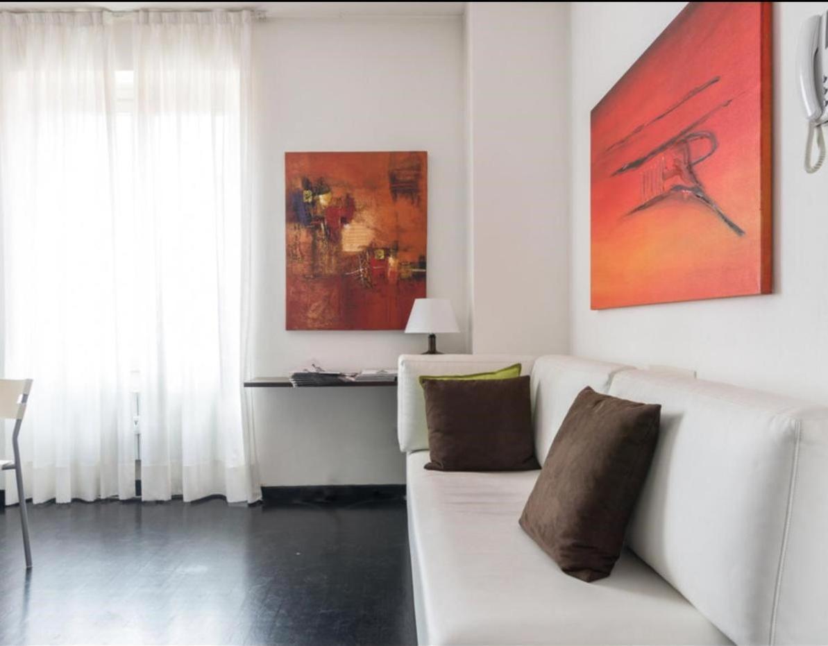 Arco Della Pace -4 Bed Apartamento